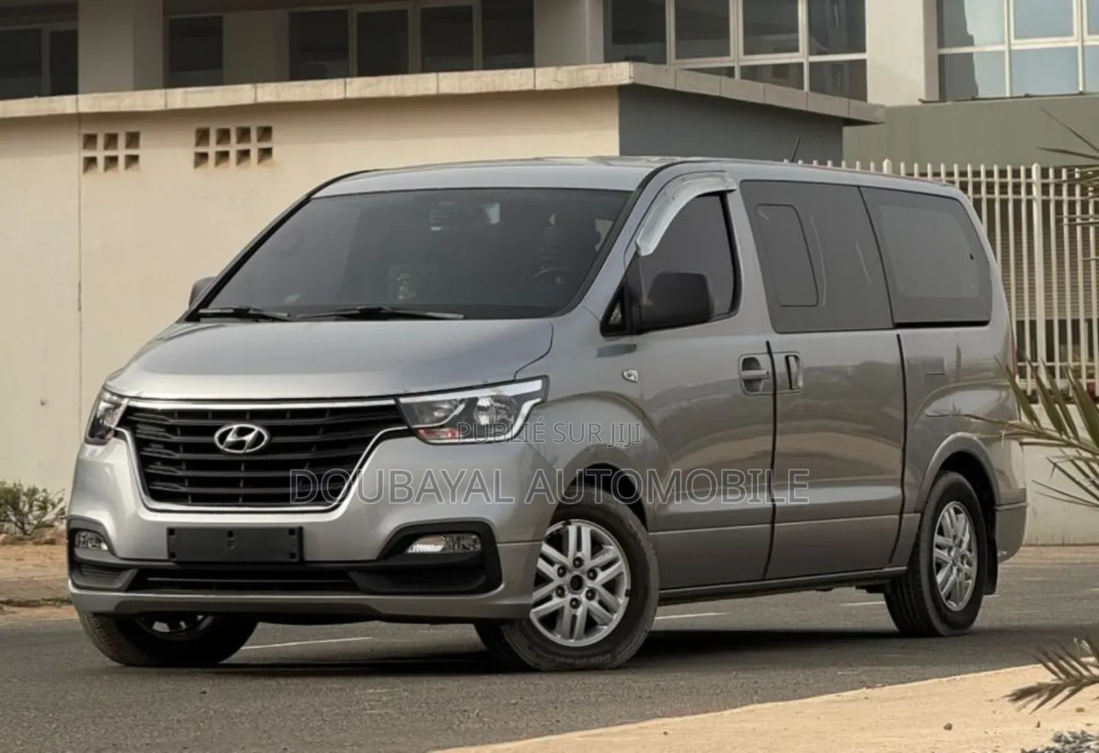 Hyundai Starex 2019 Gris