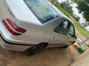 Peugeot 408 2002 Gris