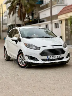 Ford Fiesta 2014 Blanc