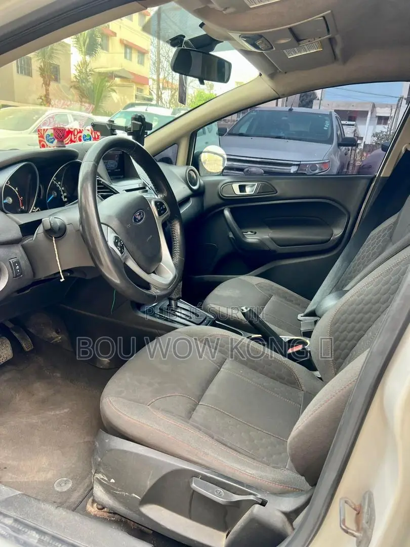 Ford Fiesta 2014 Blanc