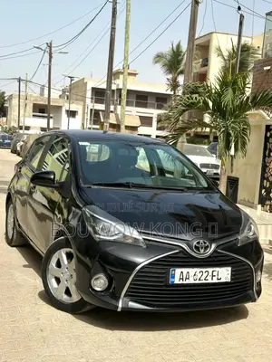 Toyota Yaris L Hatchback 3dr 2015 Noir