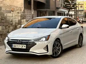 Hyundai Avante 2018 Blanc