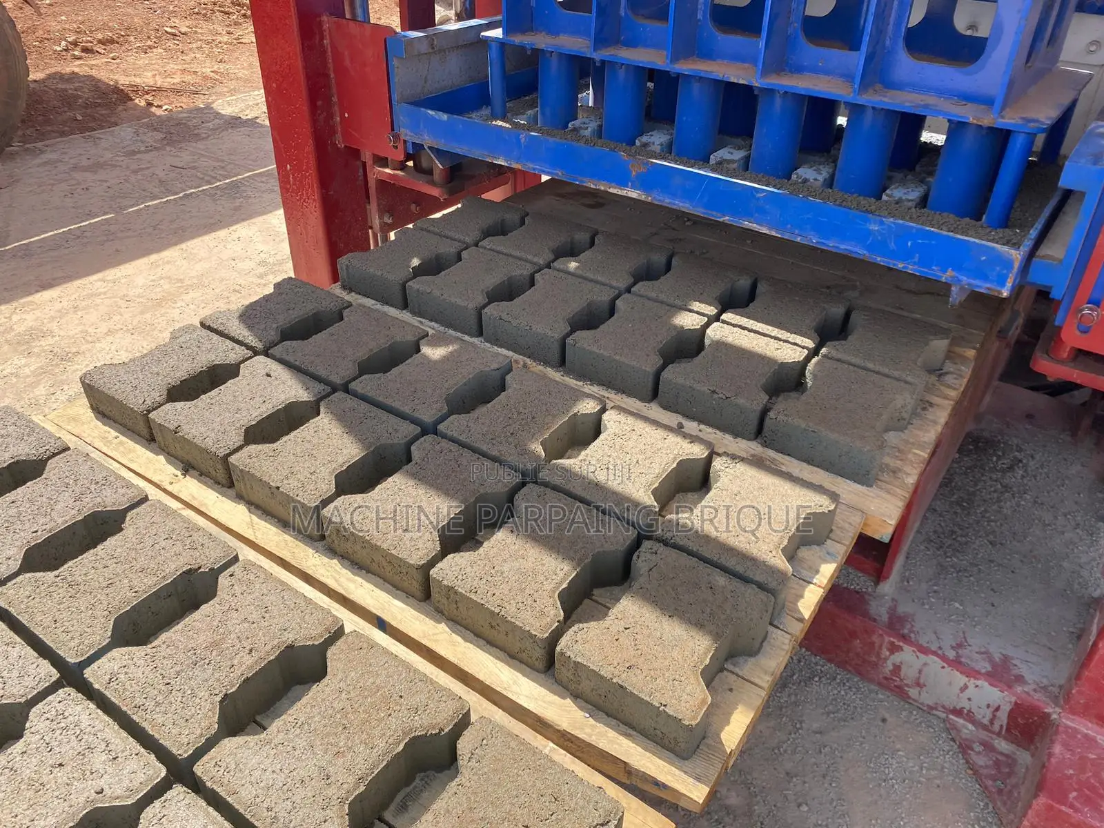 Machine a Parpaing, Pavé Semi-Automatique Ott4.1sa