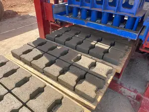 Machine a Parpaing, Pavé Semi-Automatique Ott4.1sa