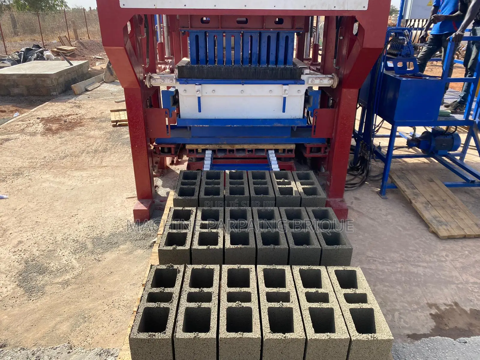 Machine a Parpaing, Pavé Semi-Automatique Ott4.1sa