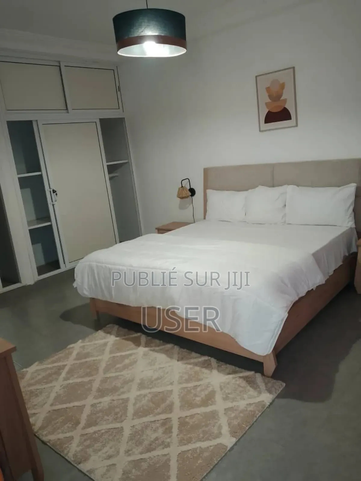 Furnished 3chbre Appartement dans Almadies à Vendre