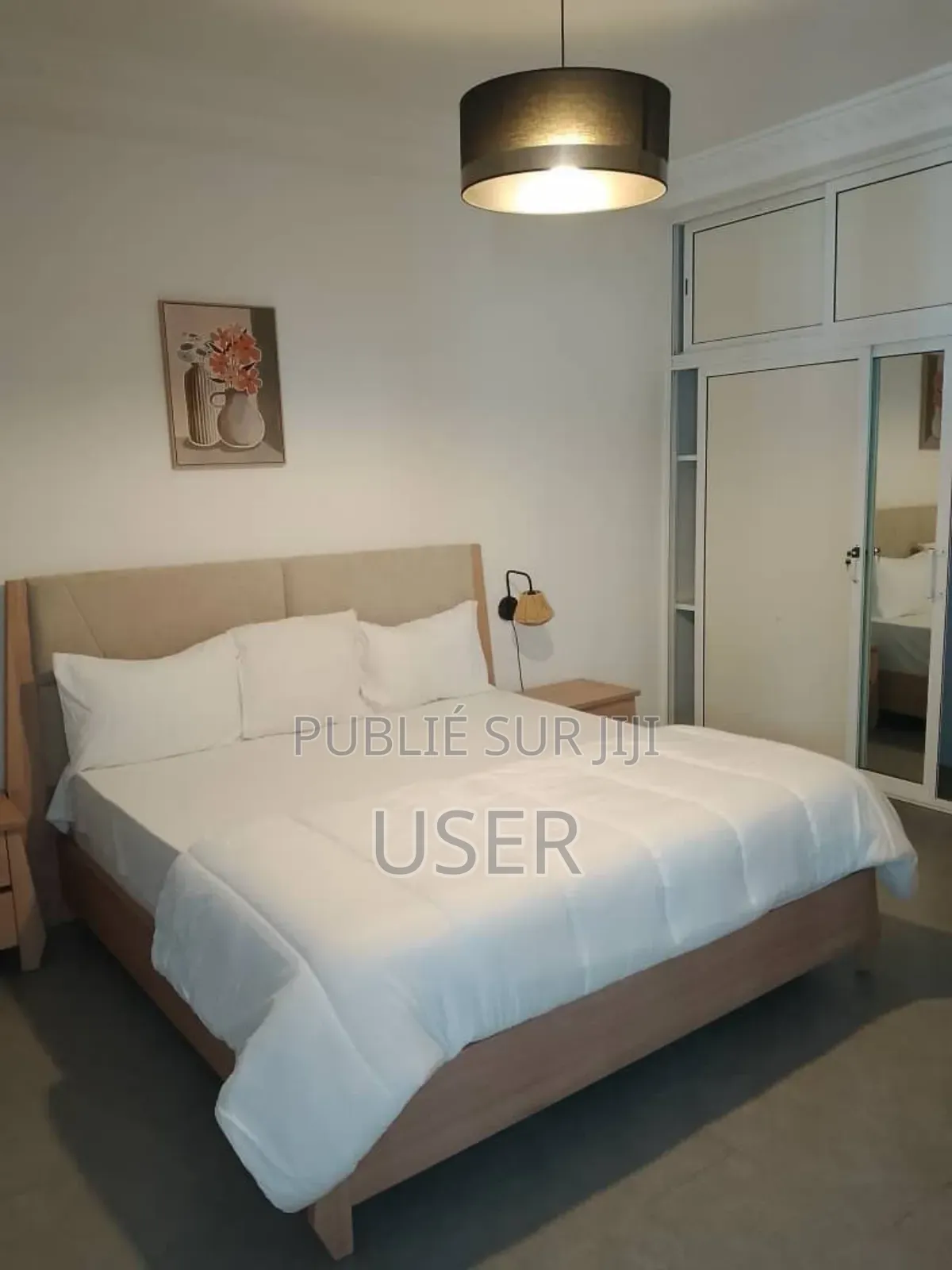 Furnished 3chbre Appartement dans Almadies à Vendre