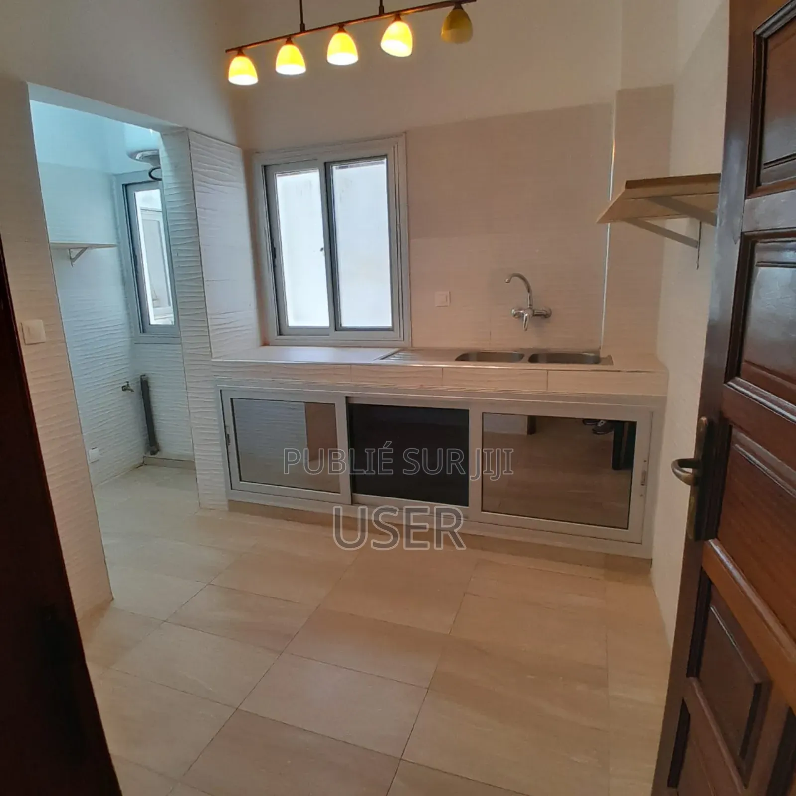 3chbre Appartement dans Cisco, Almadies à Vendre
