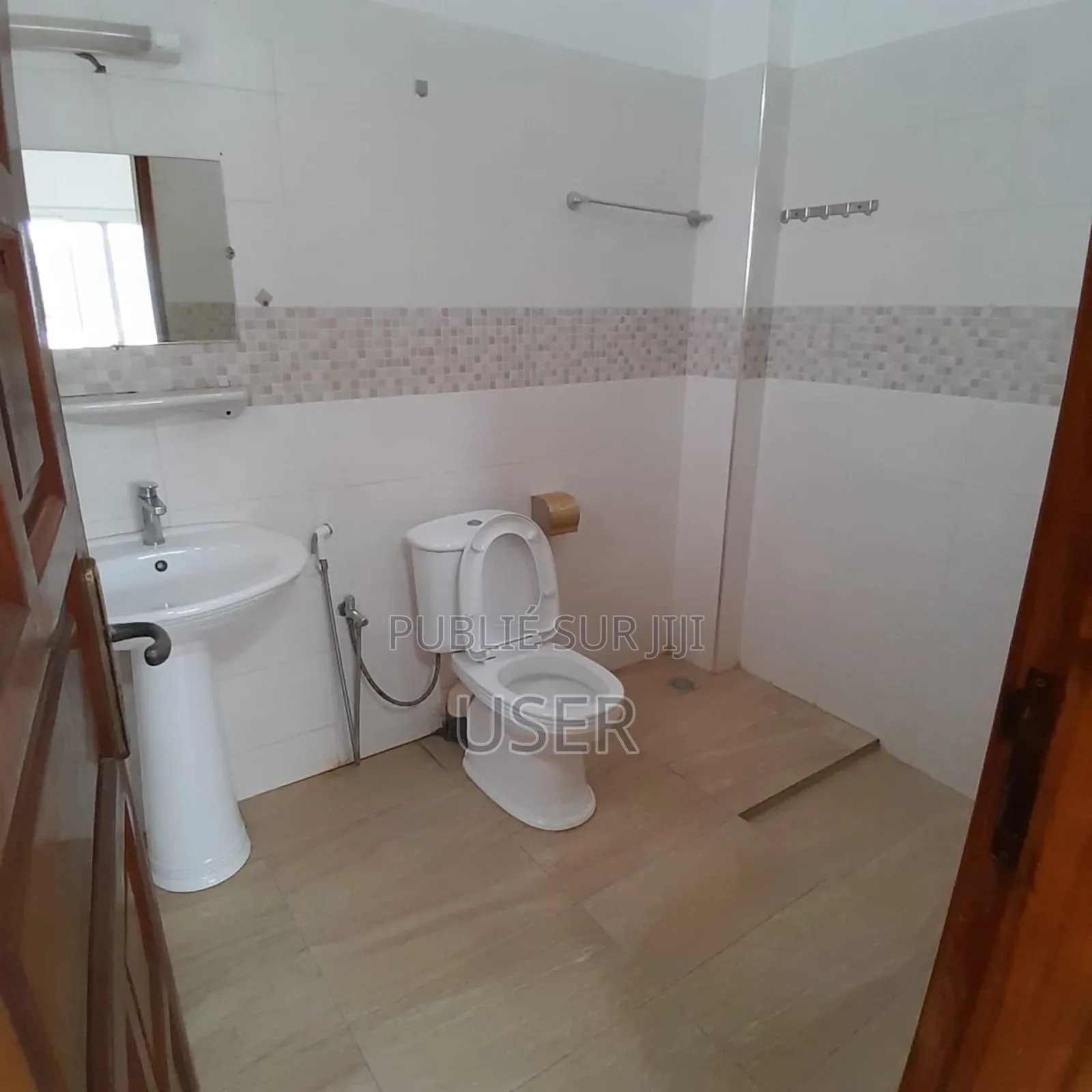 3chbre Appartement dans Cisco, Almadies à Vendre