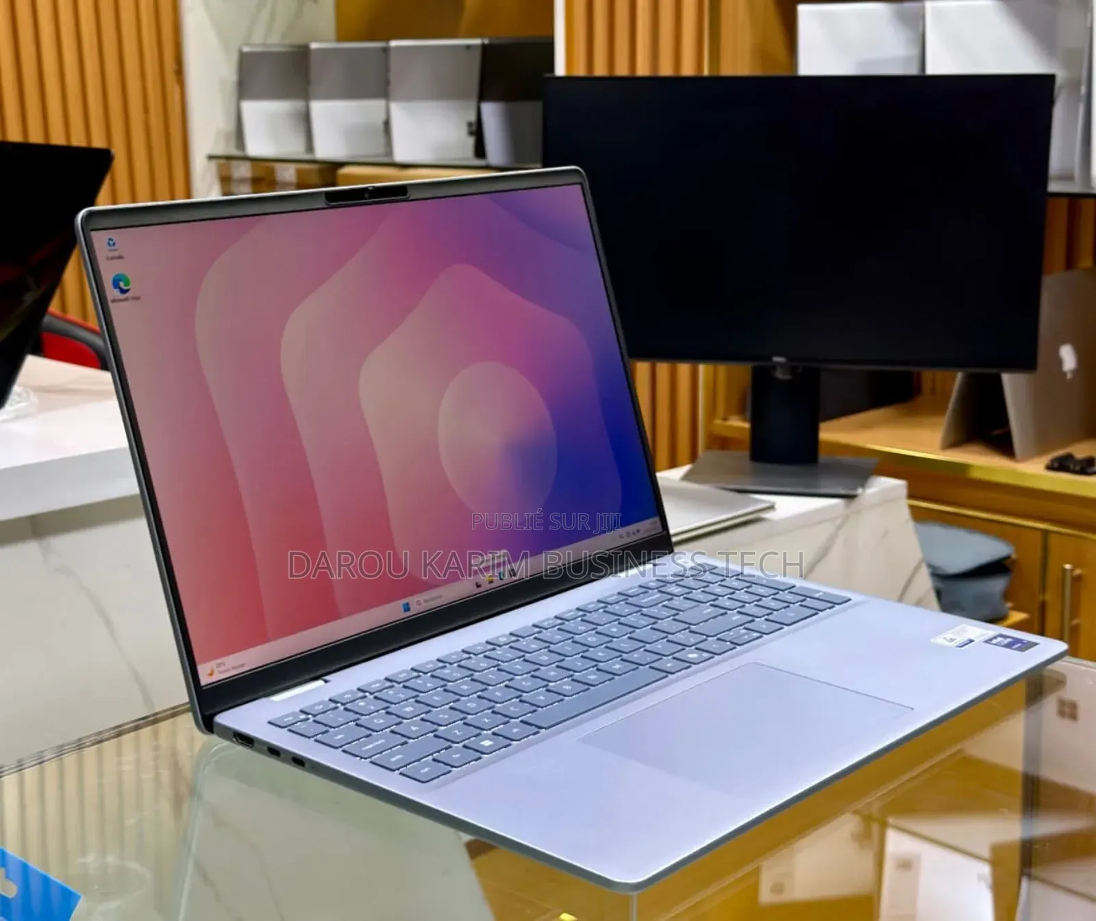 Nouveau Ordinateur portable Dell Plus 16 16GB Intel Core Ultra 7 SSD 1T