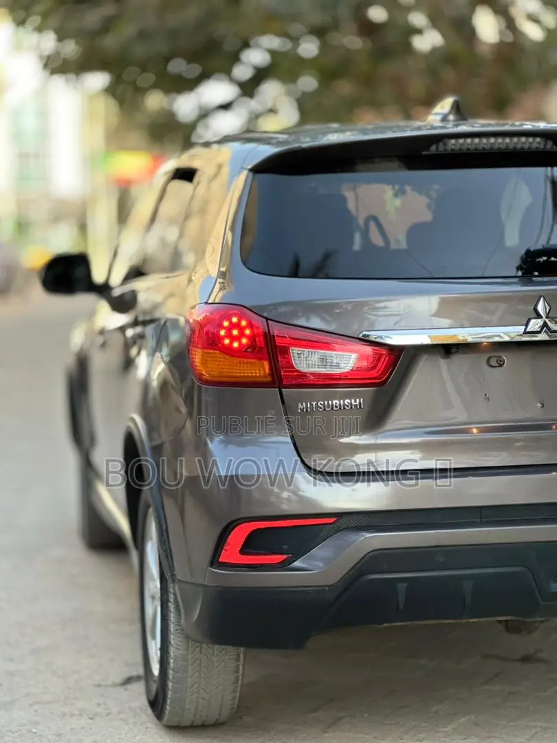 Mitsubishi RVR 2019 Gris