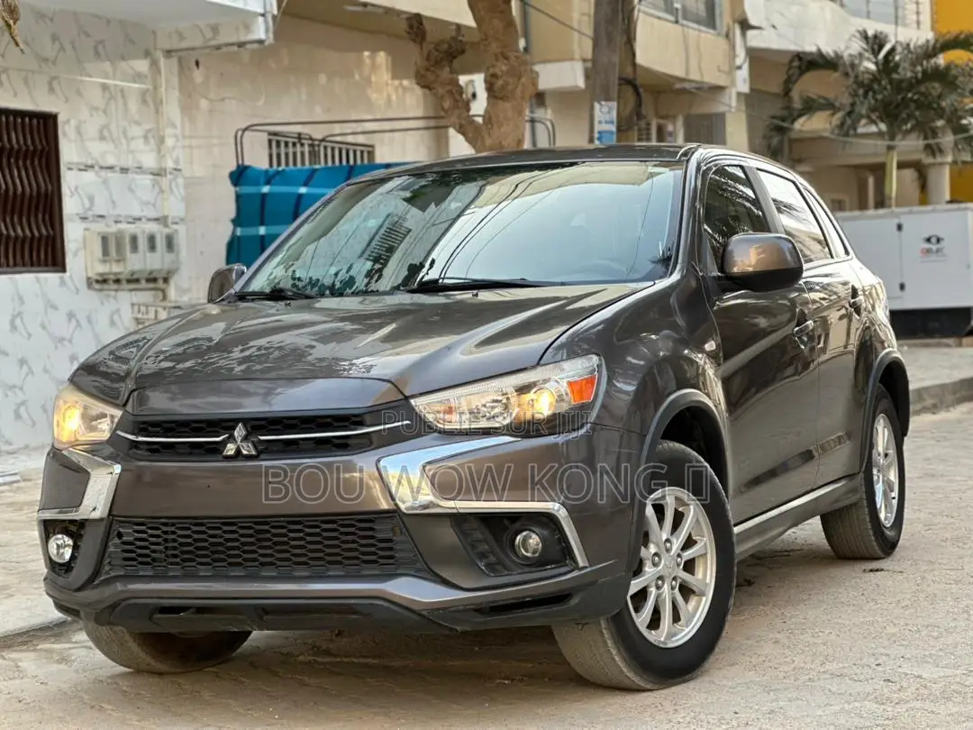 Mitsubishi RVR 2019 Gris