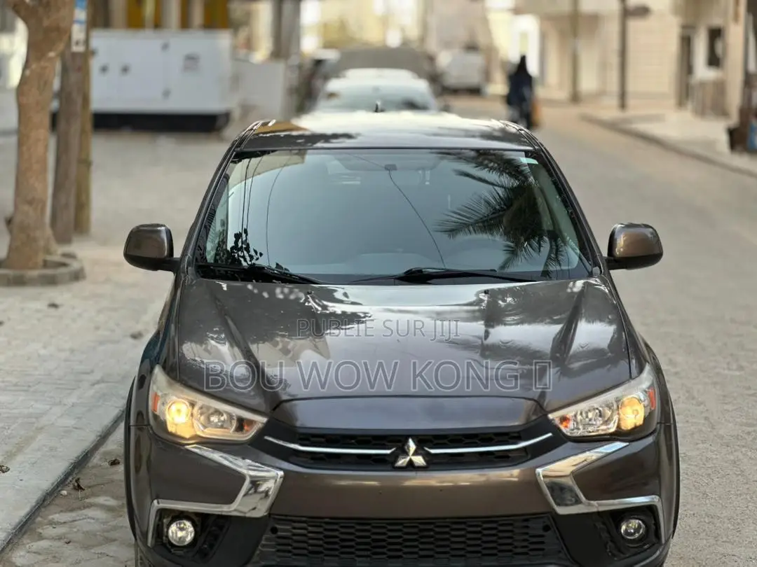 Mitsubishi RVR 2019 Gris