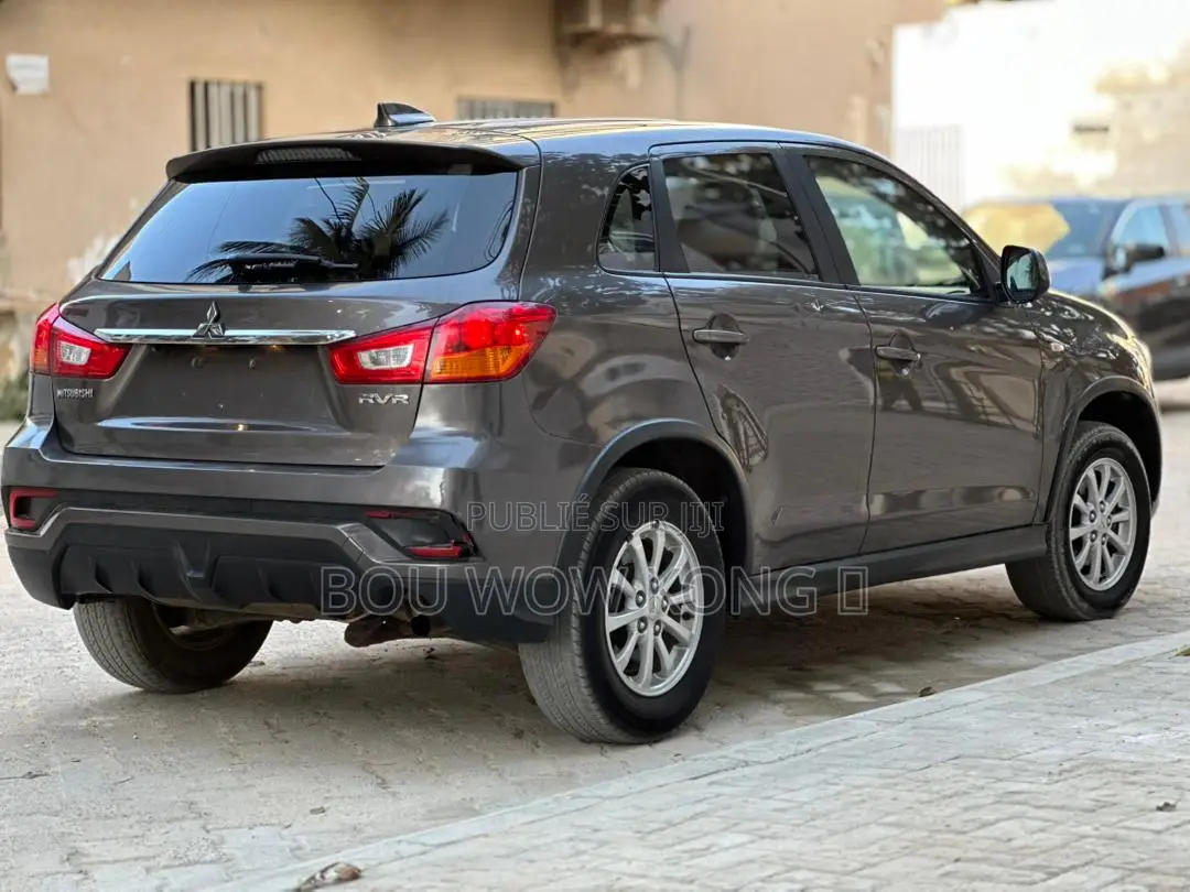 Mitsubishi RVR 2019 Gris