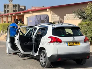 Peugeot 2008 1.6 BlueHD (120 Hp) 2016 Blanc