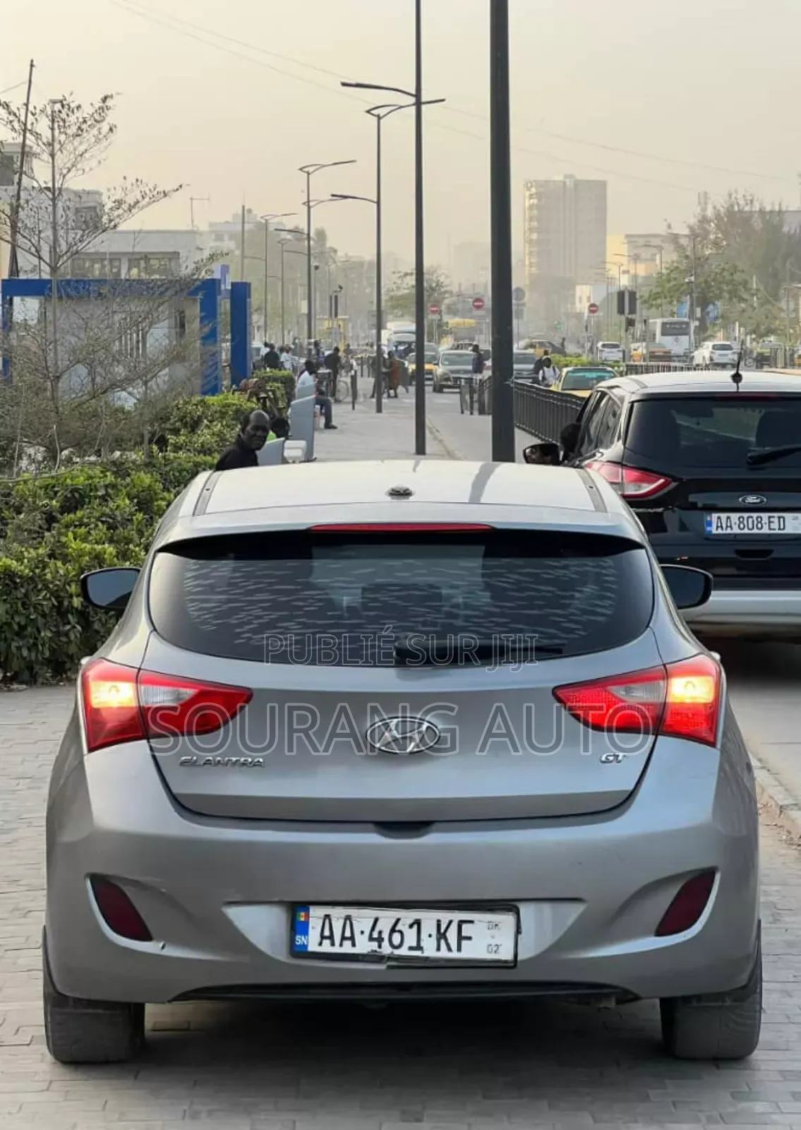 Hyundai Elantra Limited 2024 Gris