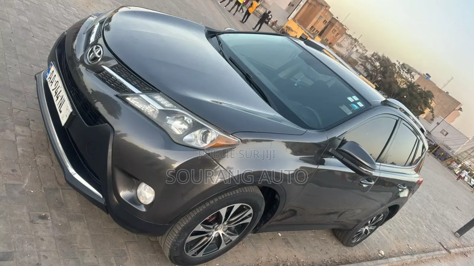 Toyota RAV4 XLE 4dr SUV (2.5L 4cyl 6A) 2015 Gris