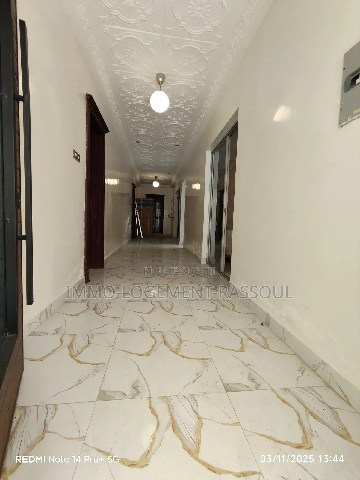 7chbre Villa dans , Almadies à Louer