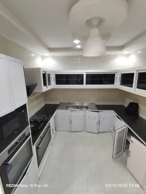 7chbre Villa dans , Almadies à Louer