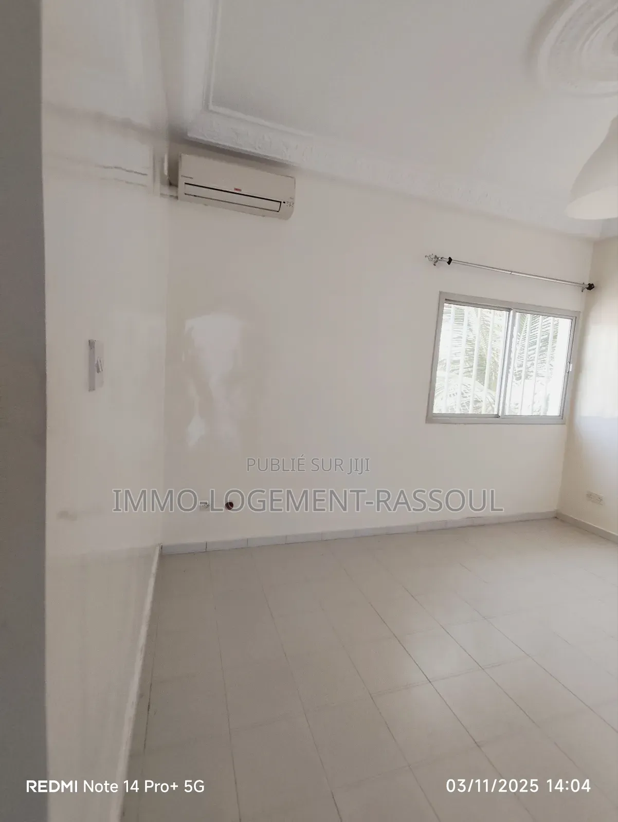 7chbre Villa dans , Almadies à Louer