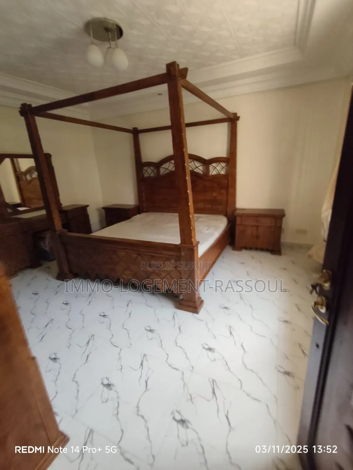 7chbre Villa dans , Almadies à Louer