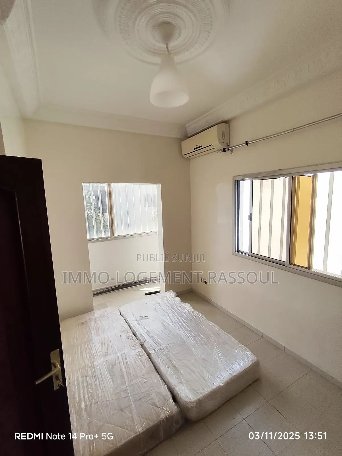 7chbre Villa dans , Almadies à Louer