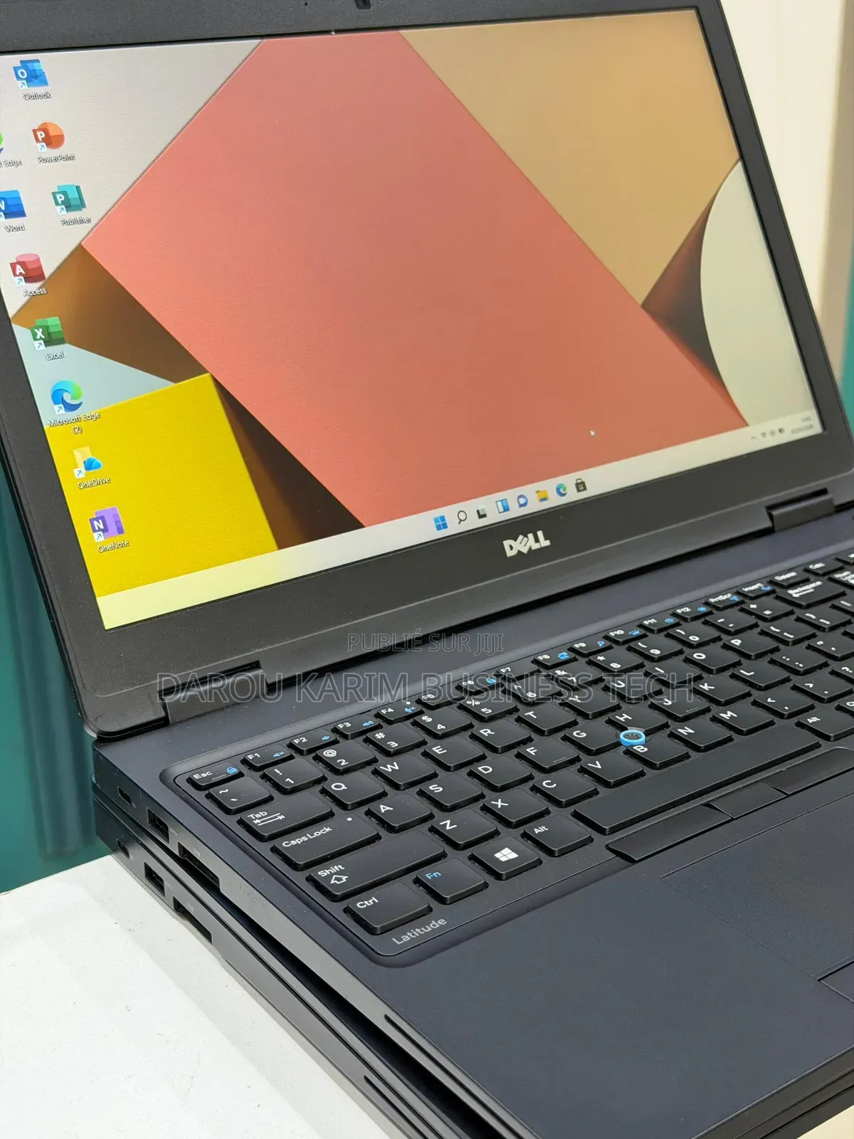 Nouveau Dell Latitude 15 5580 16GB Intel Core i7 SSD 256GB