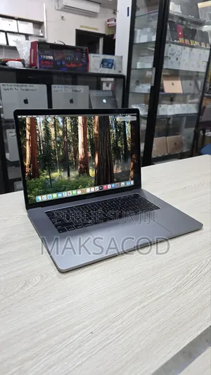 Ordinateur portable Apple MacBook Pro 2019 32GB Intel Core i9 SSD 256GB