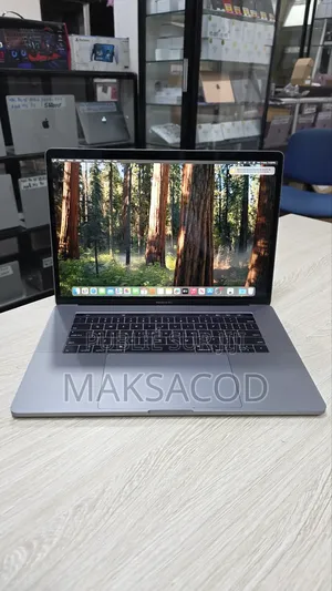 Ordinateur portable Apple MacBook Pro 2019 32GB Intel Core i9 SSD 256GB