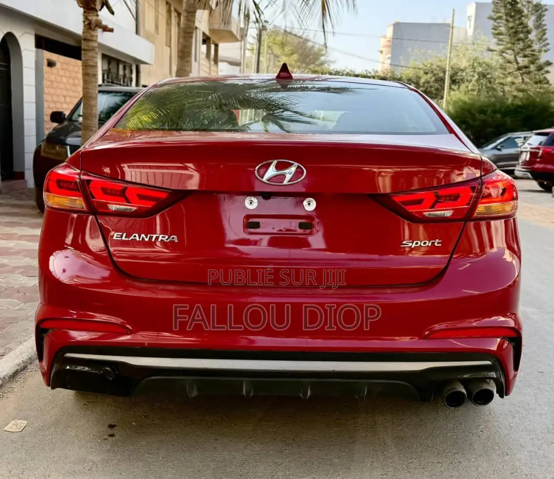 Hyundai Elantra 2018 Rouge