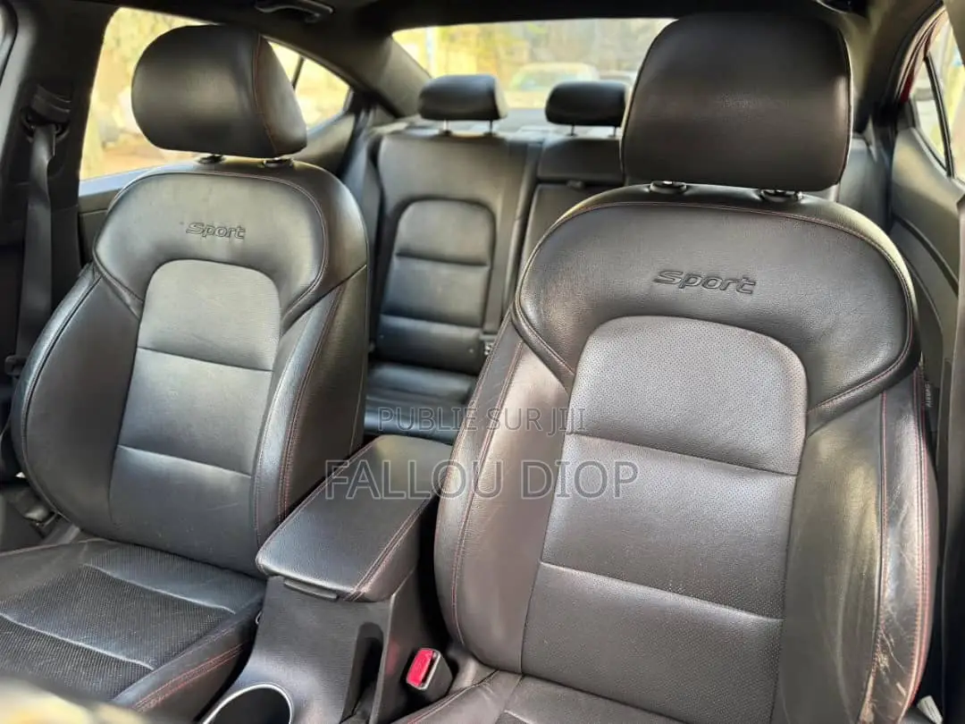 Hyundai Elantra 2018 Rouge