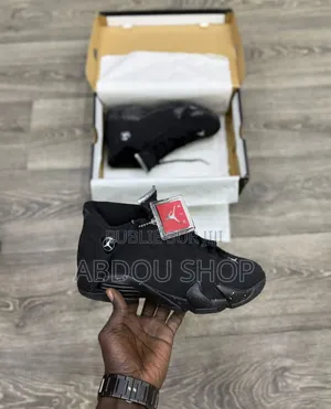 Shoes Jordan 14 Couleur Noir Original Disponible