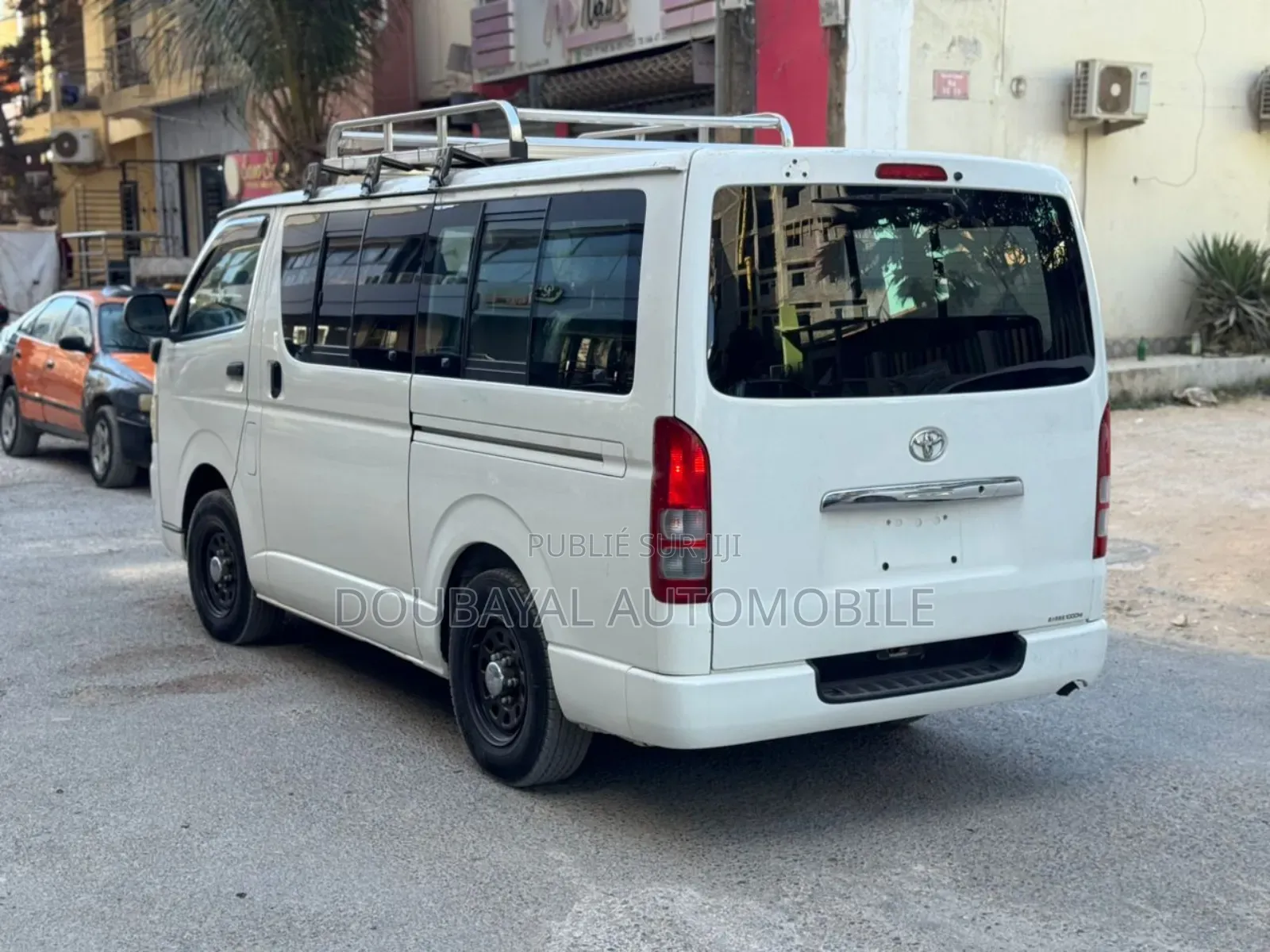Toyota HiAce 2017 Blanc