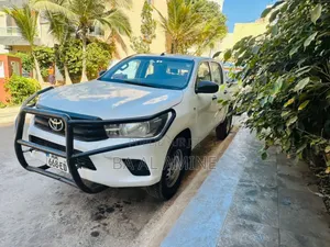 Toyota Hilux Revo Double Cab Deisel 2.4 RWD 2021 Blanc