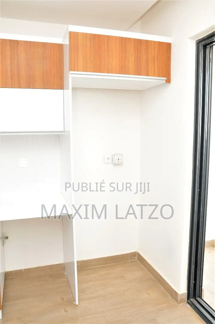 1chbre Appartement dans Fann-Point E-Amitié à Louer