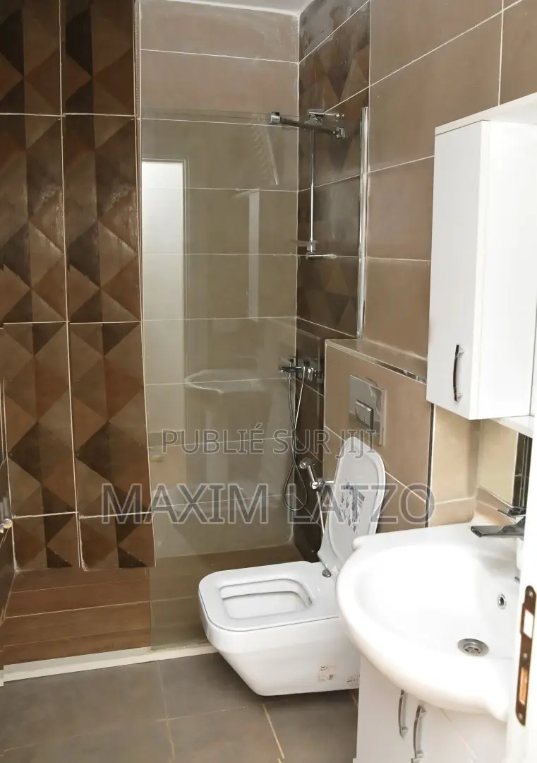 3chbre Appartement dans Fann-Point E-Amitié à Louer