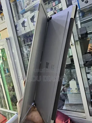 Nouveau Microsoft Surface 8GB Intel Core i5 SSD 256GB