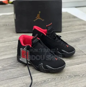 Jordan 14 Rouge-Noir Disponible