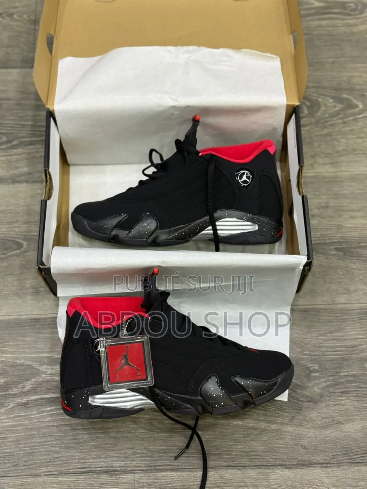 Jordan 14 Rouge-Noir Disponible