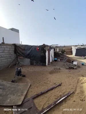 Terrain Angle Double Façade À Vendre Sis À Yoff Virage