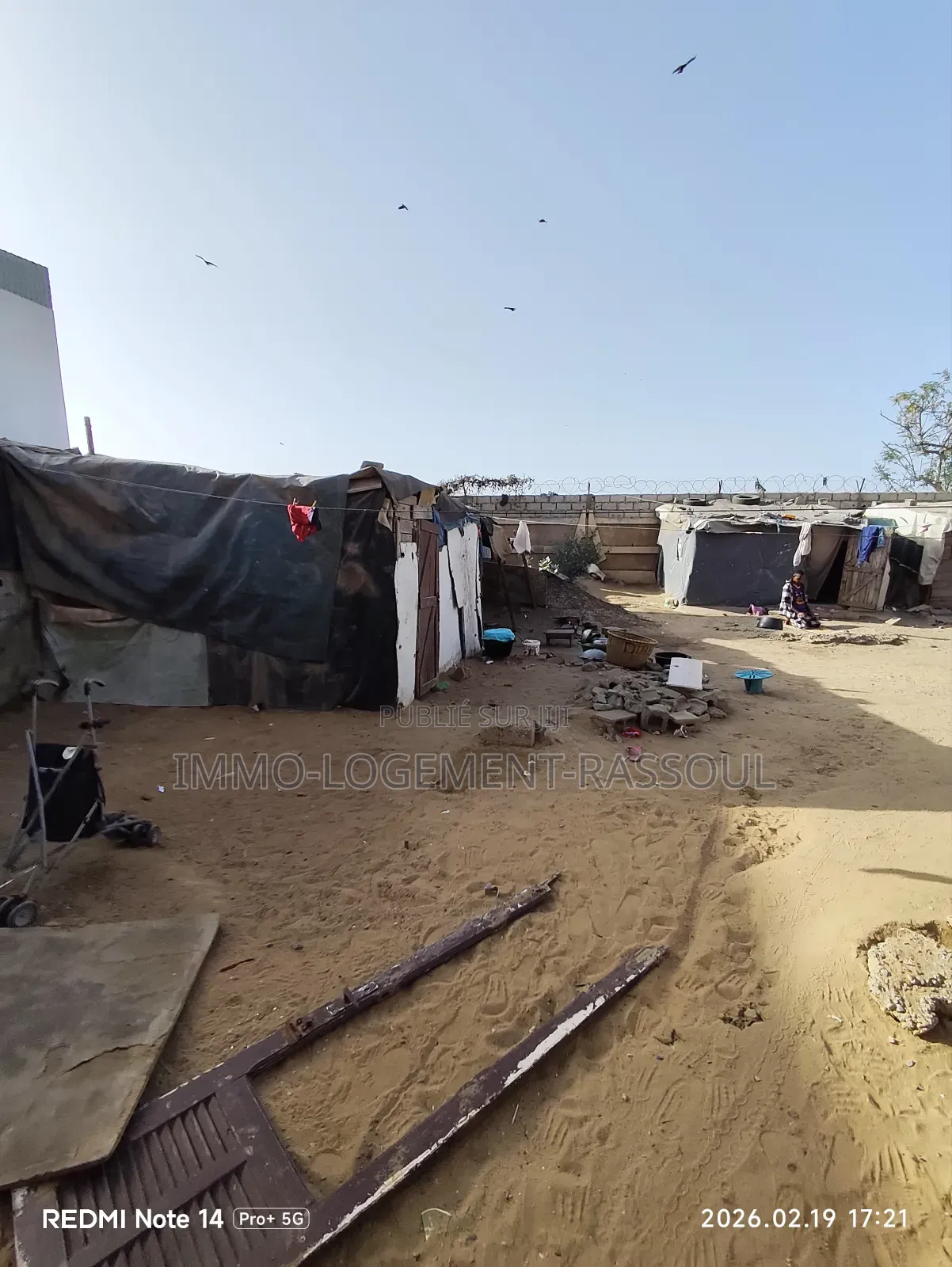 Terrain Angle Double Façade À Vendre Sis À Yoff Virage