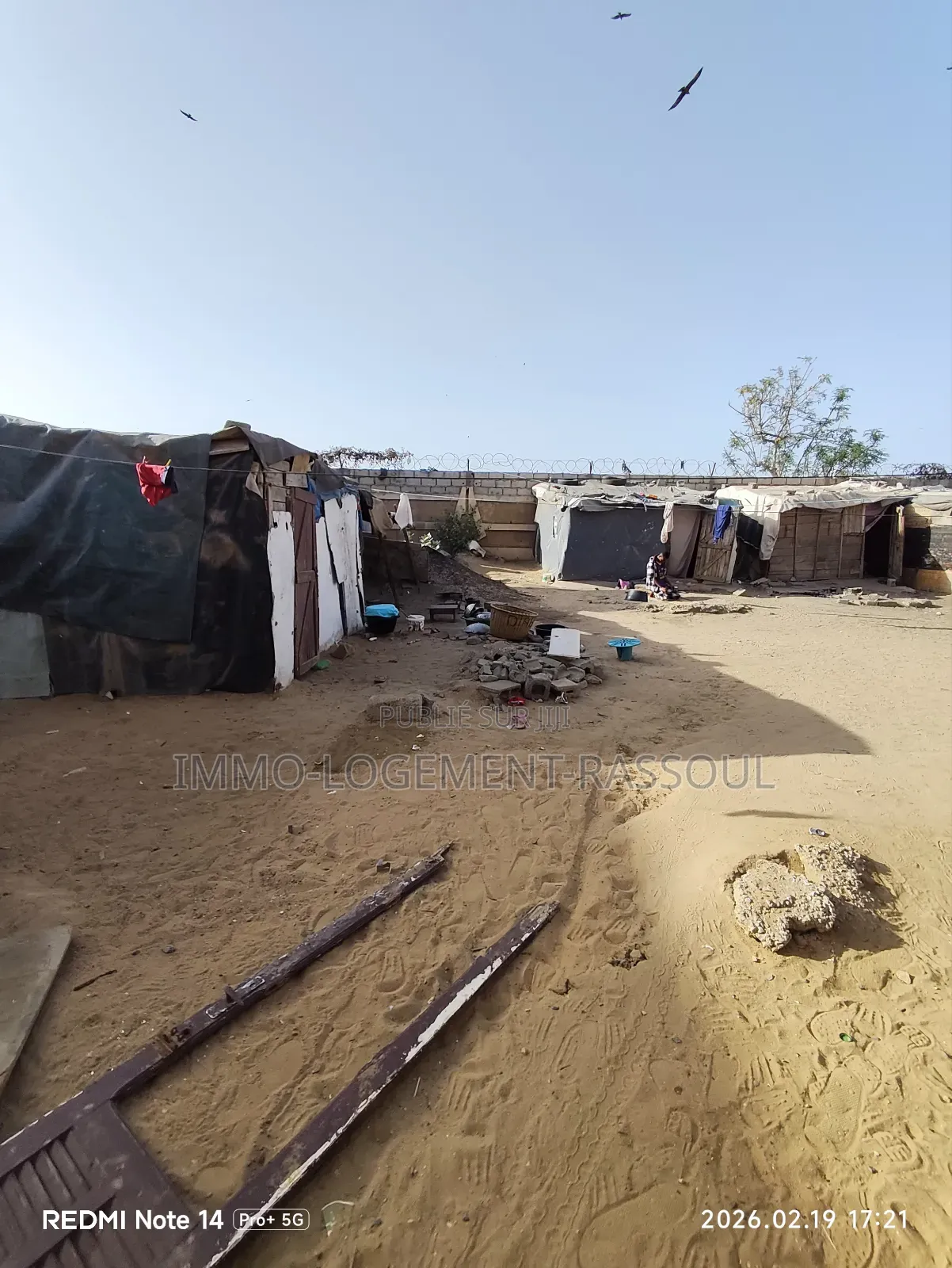 Terrain Angle Double Façade À Vendre Sis À Yoff Virage