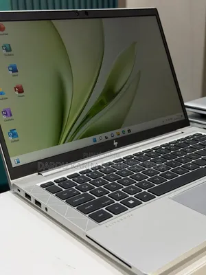 Nouveau HP EliteBook 830 G8 16GB Intel Core i7 SSD 512GB