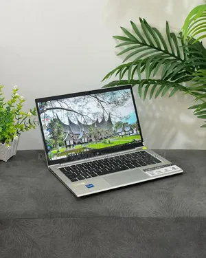 Nouveau HP EliteBook 830 G8 16GB Intel Core i7 SSD 512GB