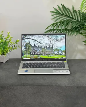 Nouveau HP EliteBook 830 G8 16GB Intel Core i7 SSD 512GB