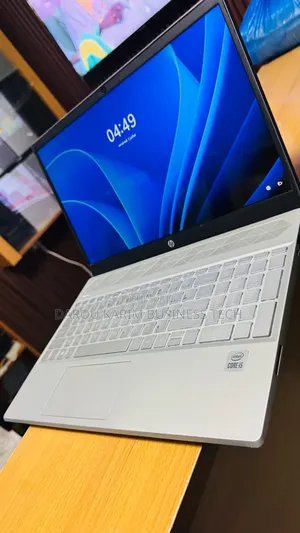 Nouveau HP Pavilion 15 16GB Intel Core i5 HDD+SSD 1T