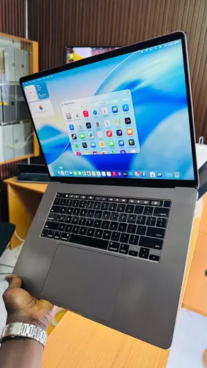 Nouveau Apple MacBook Pro 2019 32GB Intel Core i9 SSD 512GB