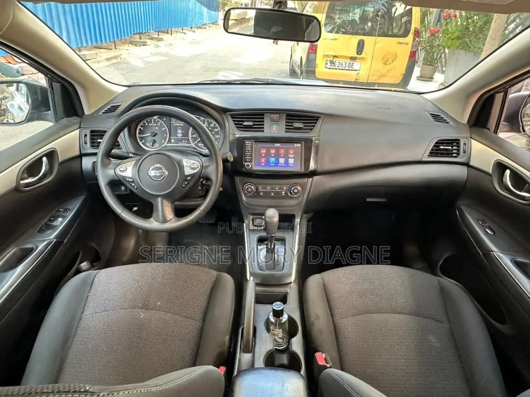 Nissan Sentra 2019 Gris