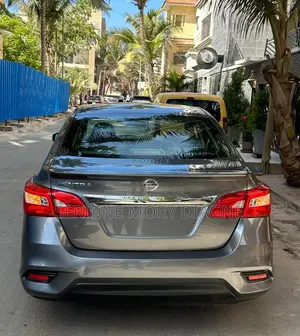 Nissan Sentra 2019 Gris