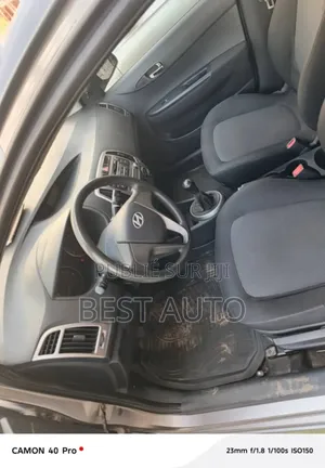 Hyundai i20 2016 Gris